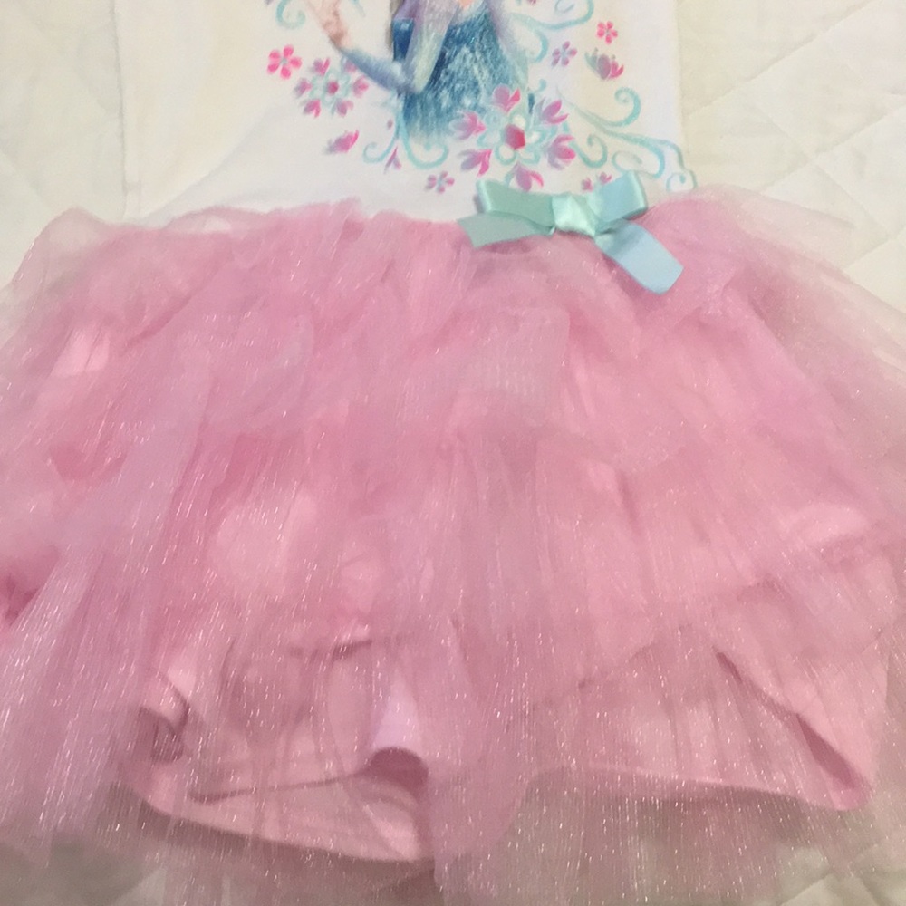 Dresses - Picture 5 of 7